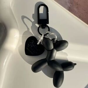 Black Balloon Dog Keychain